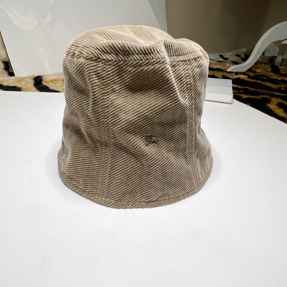 Burberry hat - Picture 13 of 16